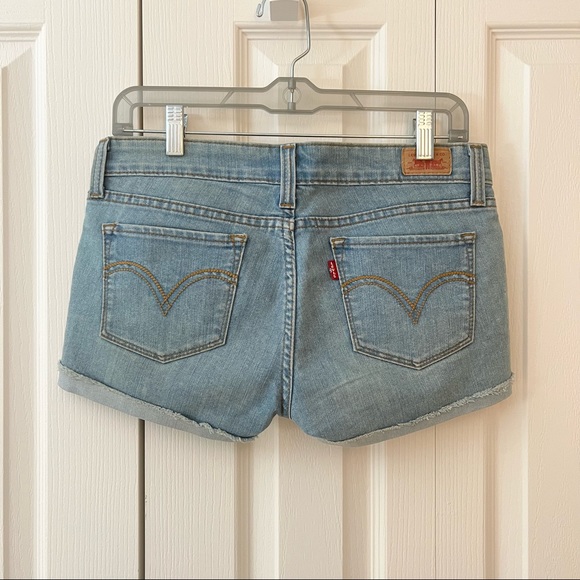 Levi’s denim shorts - Picture 2 of 7